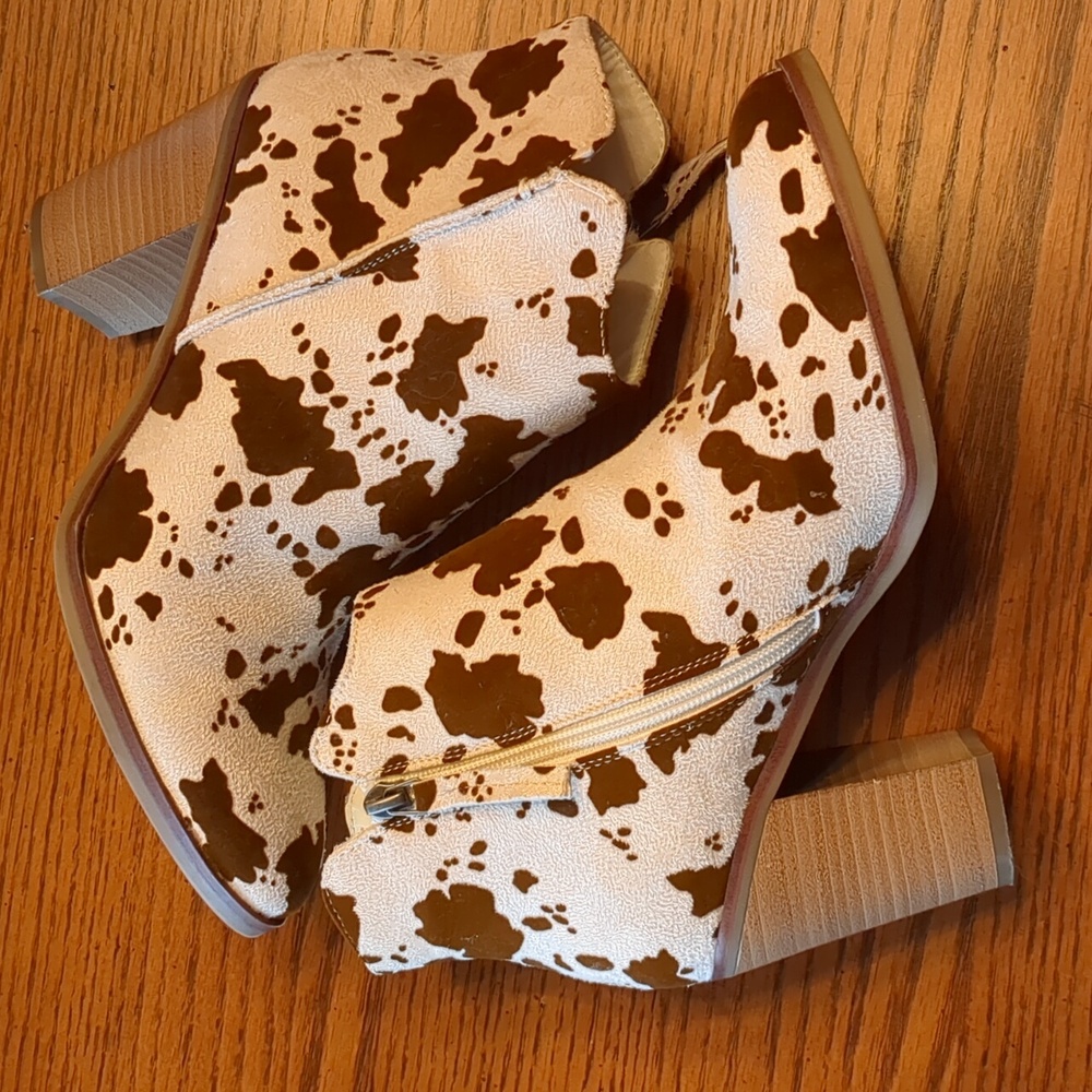 Maurices cow booties